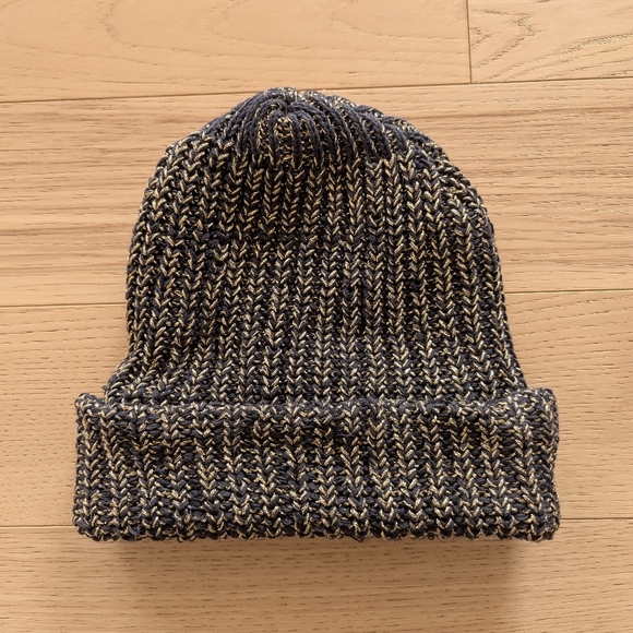 Love Your Melon Cuffed Beanie Gold And Black Speckled Hat - Picture 2 of 6